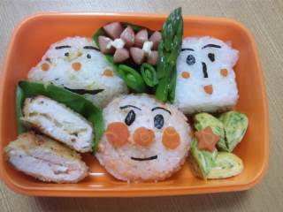 アンパンマンのおにぎり弁当