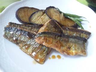 秋刀魚とナスの蒲焼き