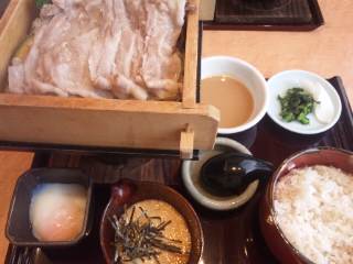 寿庵でおいしい黒豚ランチ