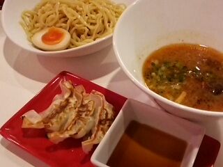 スタイリッシュなラーメン屋さん『Jango』