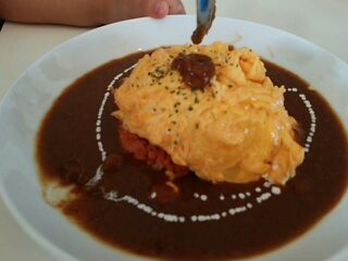 カレーソースオムライス