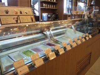 花の木冷菓堂のジェラート♪