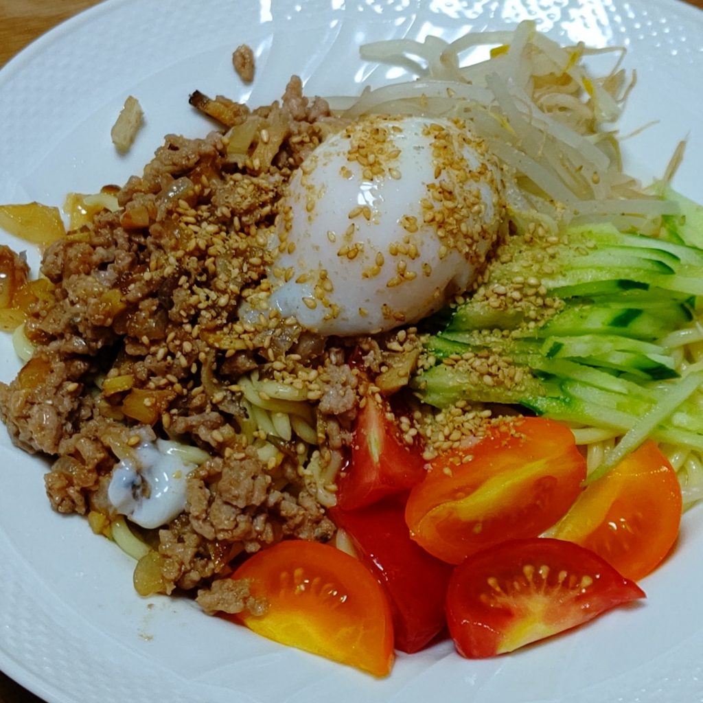 冷やし中華はじめました