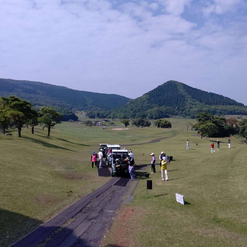 親戚ゴルフコンペ