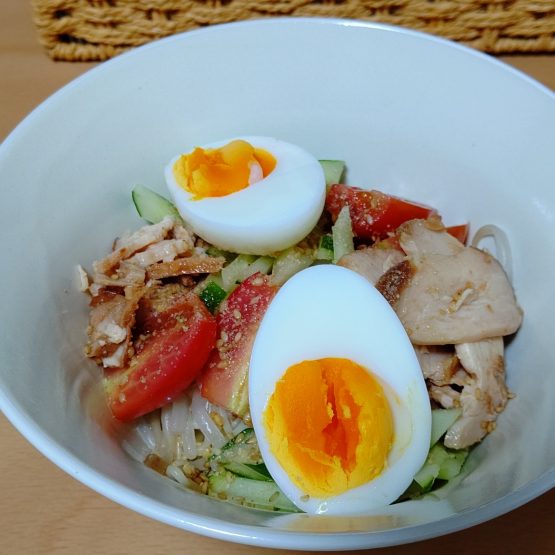 冷やし中華始めました