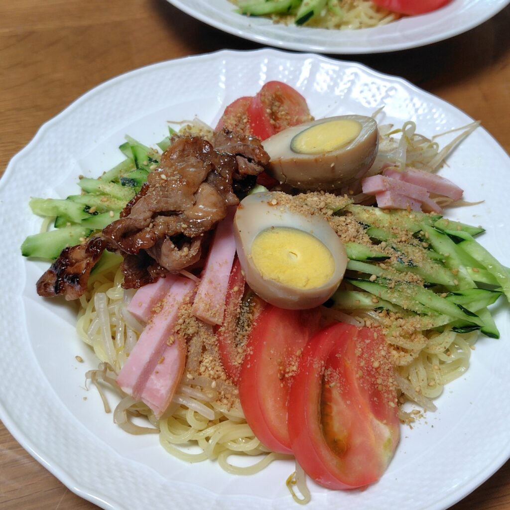 冷やし中華はじめました